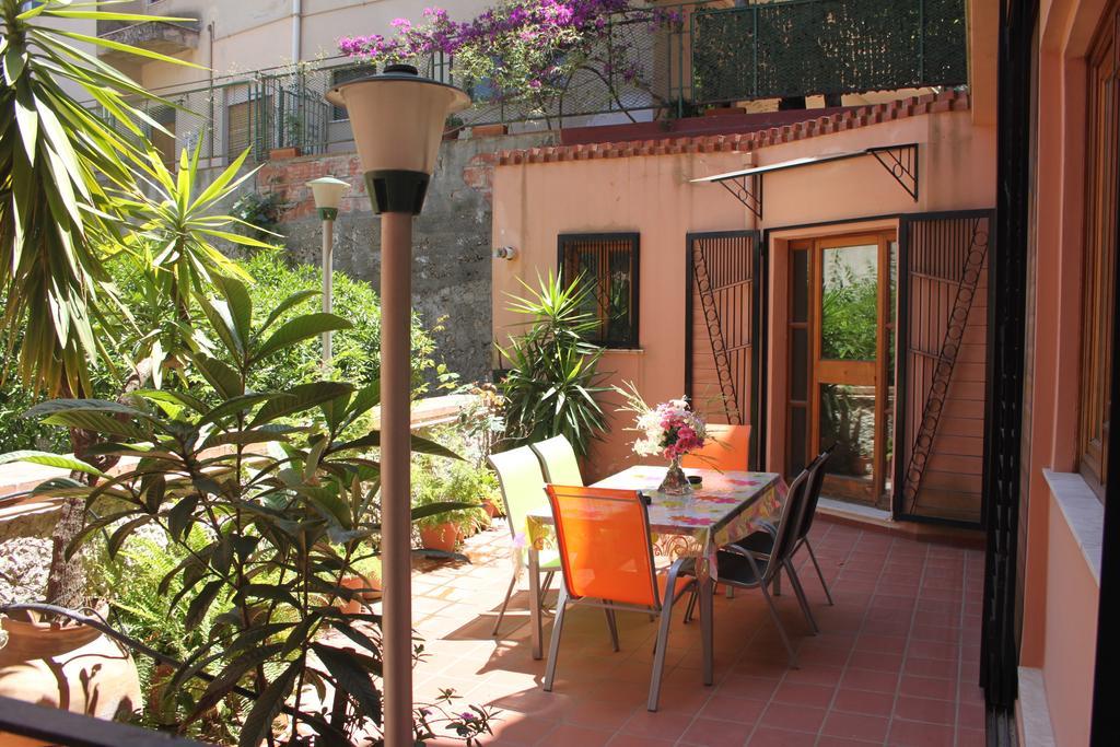 Bed And Breakfast Josepha Taormina Room photo